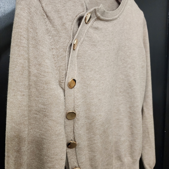 Commense Asymmetric Button Knit Top  Camel Color Long Sleeve Gold Detail Size M - Picture 3 of 11